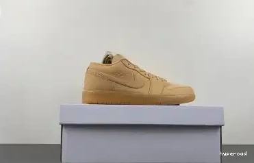 Hyperoad Jordan Vanilla “Pale Sand” SE Low 1 Air 0703